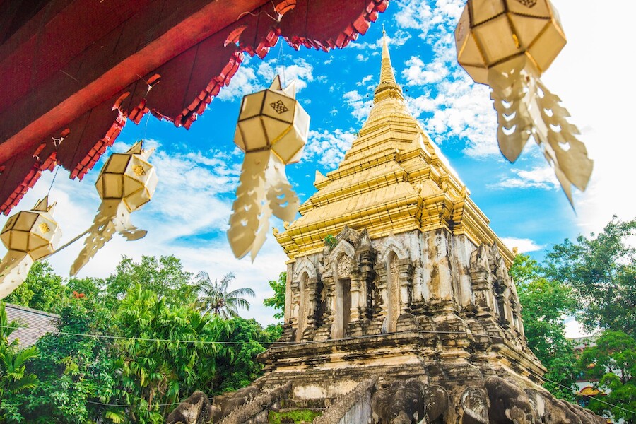 Golden temple with lanterns, Chiang Mai, Thailand. Cheese Yang@Unsplash