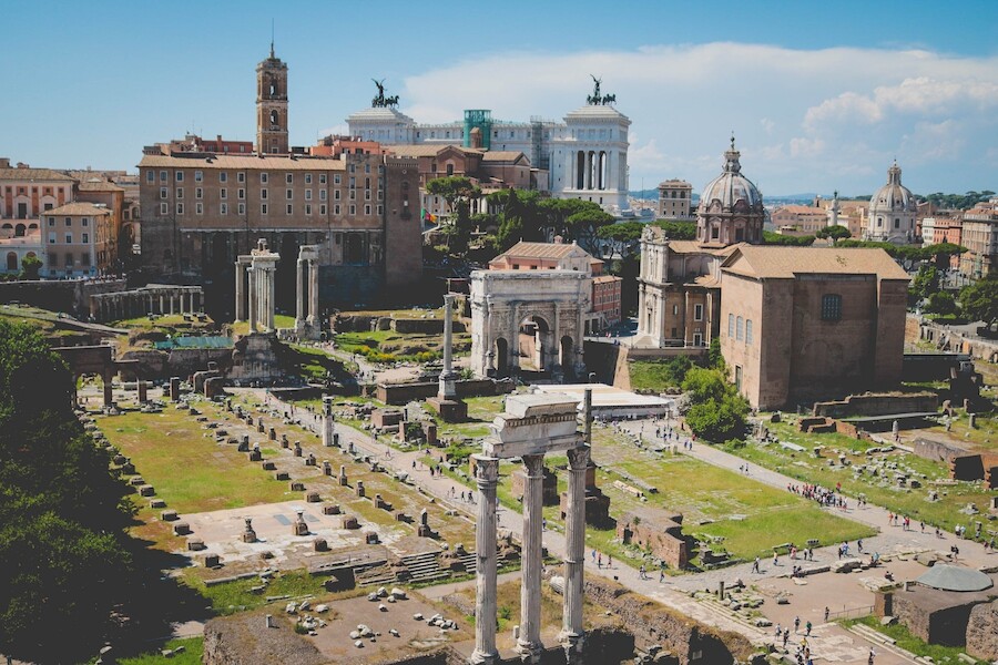 The Roman Forum, Rome, Italy. Nicole Reyes@Unsplash